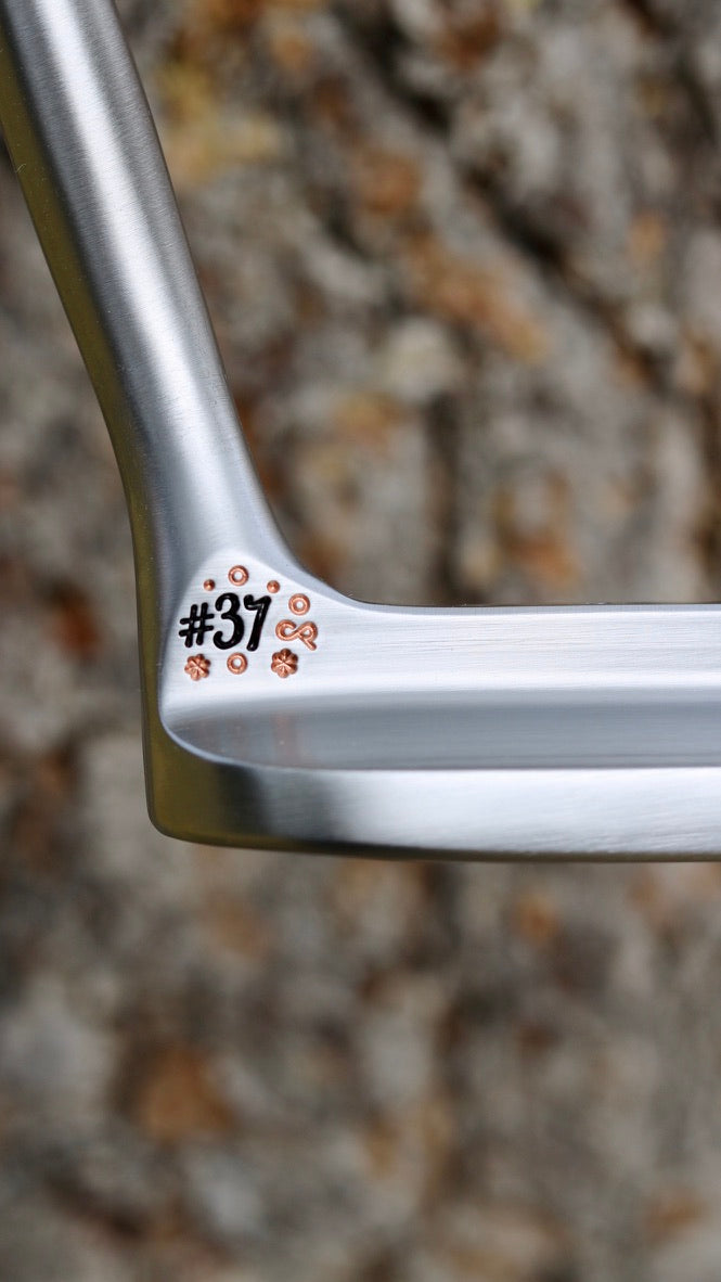 037 Putter